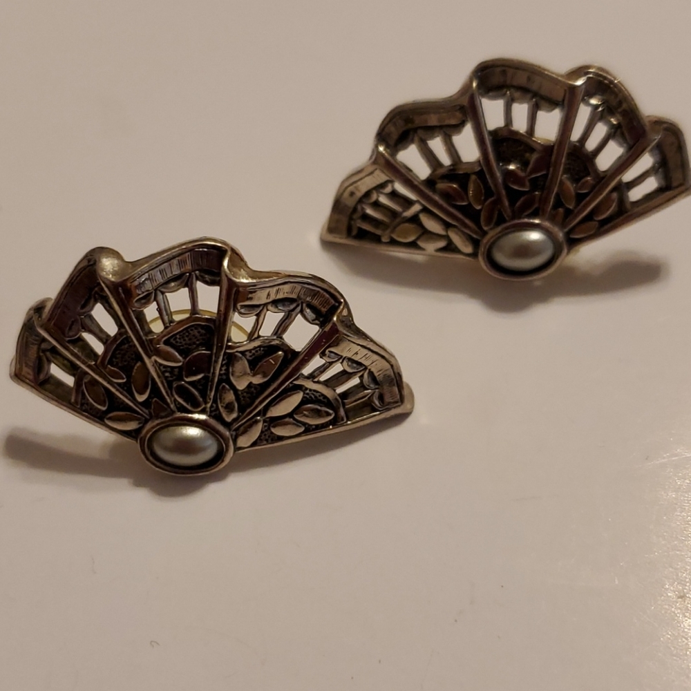 Earrings,pierced,antique silver,fan design